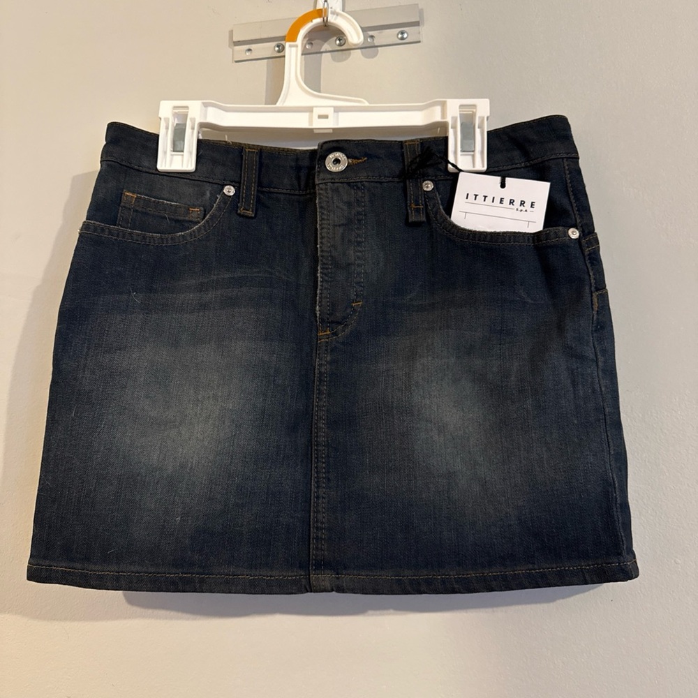 NWT Fiorucci Denim Mini Skirt Dark Wash Denim Size 40 (Approximately US Size 26)
